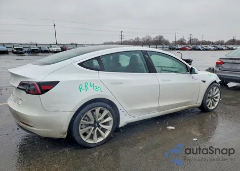 2018 Tesla Model 3 z USA, uszkodzony, nr VIN 5YJ3E1EB8JF117617